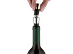 Vino pouring spout with sealer